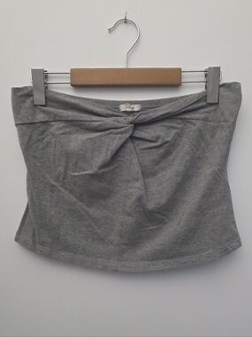 Grey Strapless Twist Front Crop Top – Stretch Cotton Blend – Casual Basic